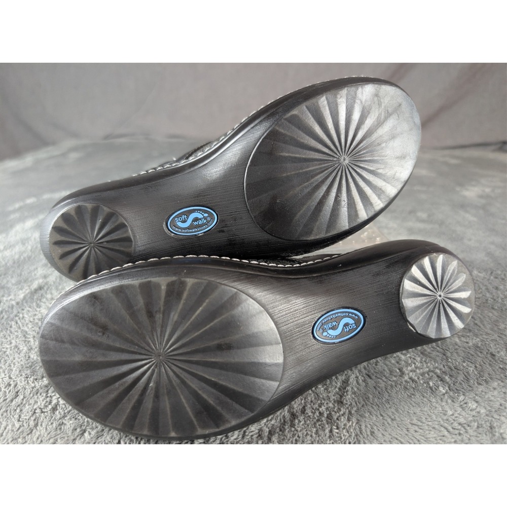 SoftWalk Black Leather Paisley Embossed Clogs Mules Slip On Comfort Shoes EUC‎ - Picture 7 of 8